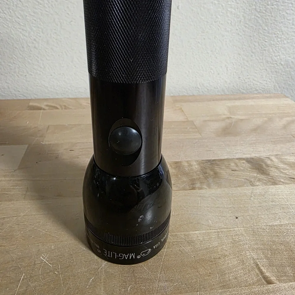 Mag-lite 3 D Cell Black Aluminum Flashlight WORKS Made in USA